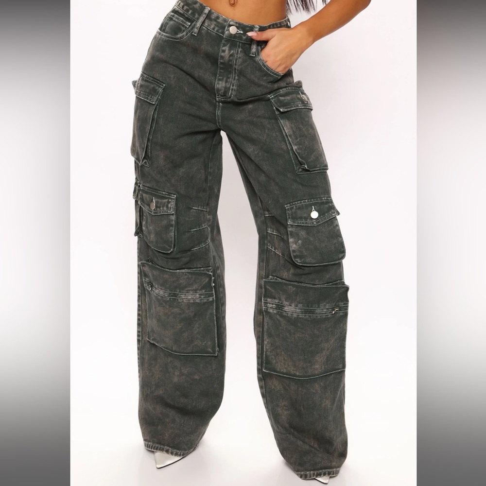 Fashion Nova Lilly High Rise Cargo Jeans